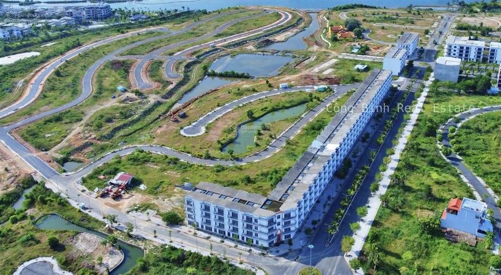 Siêu đẹpgóc đất biệt thự 240m2, vị trí đắc địa, sổ hồng sẵn, đẹp nhất dự án gami eco charm đà nẵng