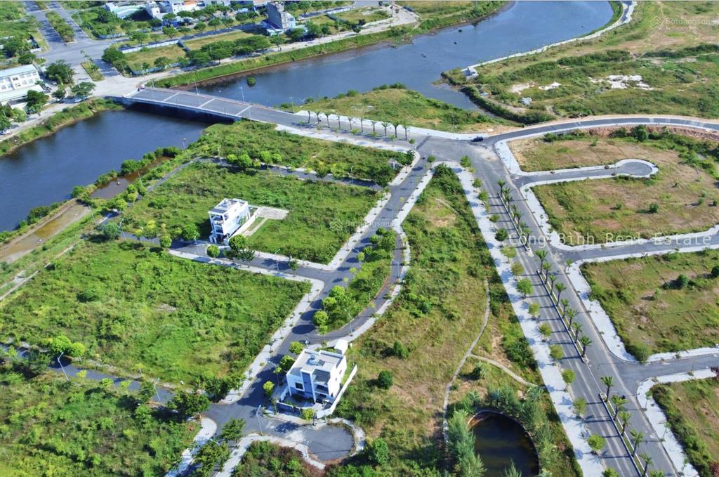 Siêu đẹpgóc đất biệt thự 240m2, vị trí đắc địa, sổ hồng sẵn, đẹp nhất dự án gami eco charm đà nẵng