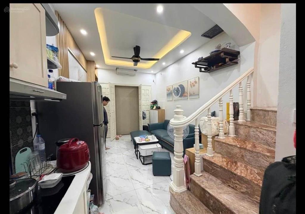 Bán nhà riêng ngay phố minh khai, 5 tầng bê tông cốt thép chắc mịn, sịn sò, đủ tiện nghi 5.8 tỷ