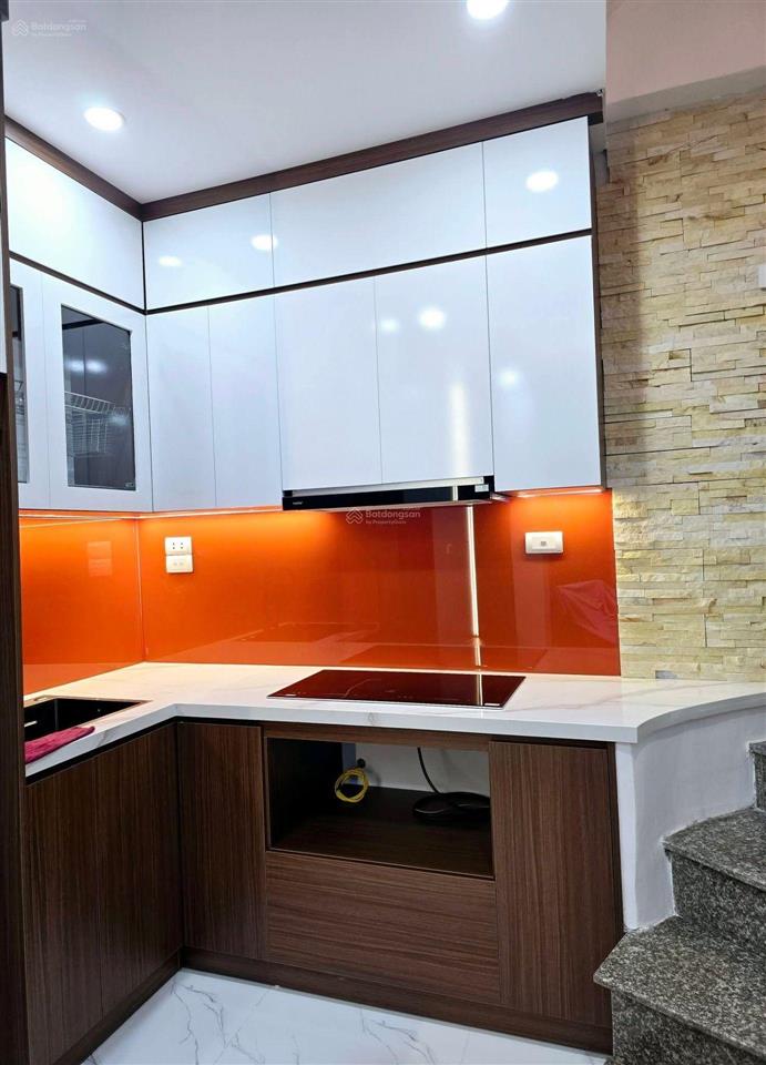 Bán nhà riêng tại kim ngưu, minh khai, gần đường to, 4,6 tỷ, 20m2, 3pn, 3wc, 5 tầng, pháp lý đầy đủ