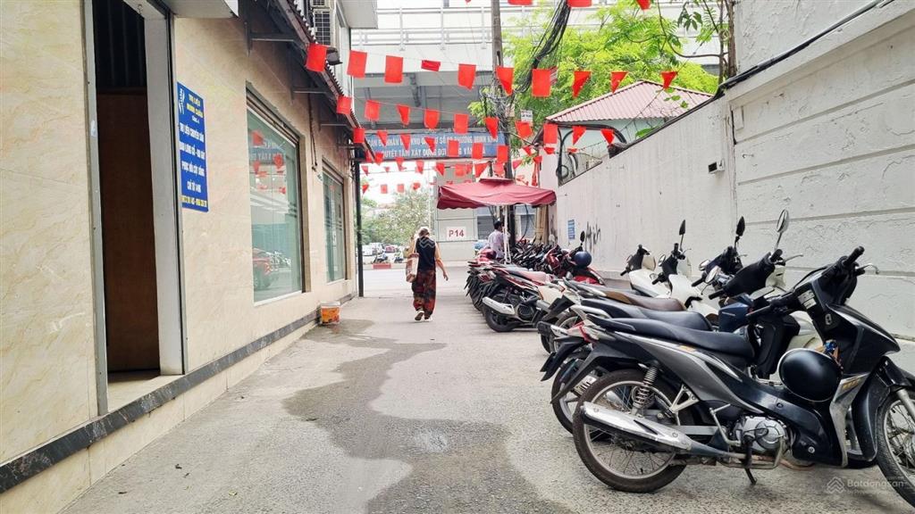 Bán tòa nhà văn phòng trên phố minh khai, vị trí ô tô tránh cực đẹp, gần 70m2 mà chỉ có 23 tỷ
