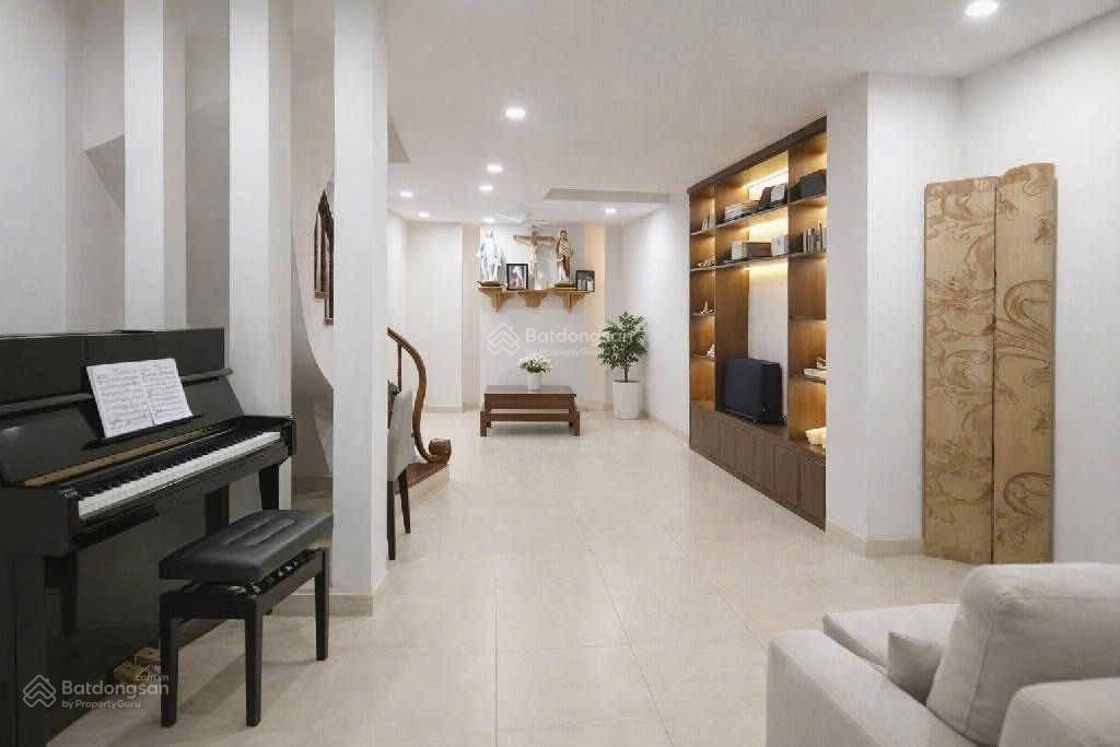 Bán nhà riêng tại phố hồng mai, 4,8 tỷ, 40 m2 sổ đỏ riêng, nhà đủ tiện nghi chỉ việc về sống