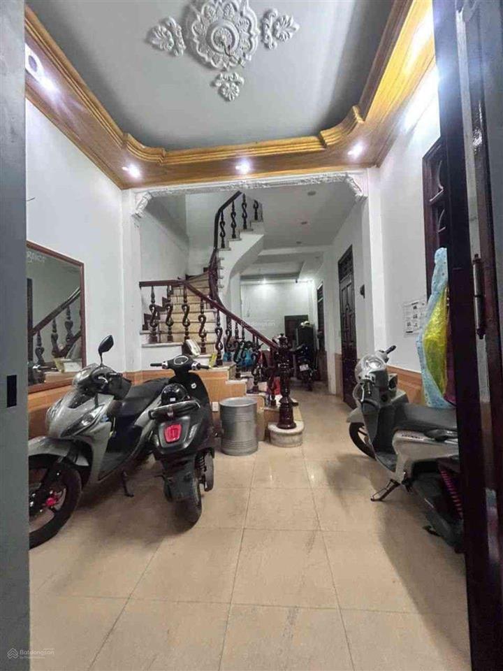 Bán nhà riêng tại đại la, 5 tầng đẹp chắc chắn, gần 30m² sổ riêng chỉ 8.5 tỷ quá hiếm
