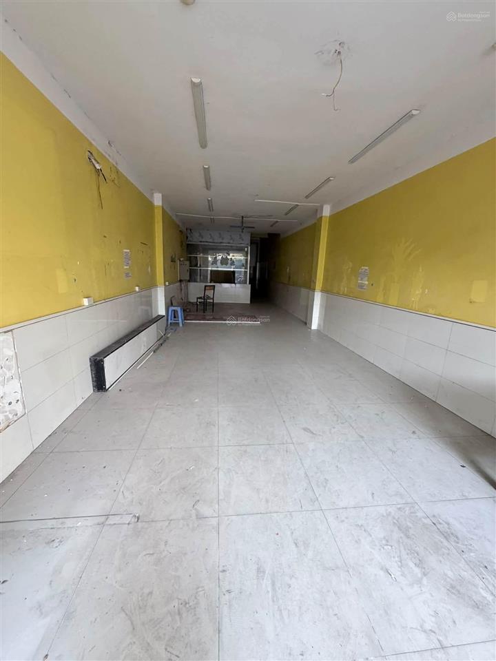 Cho thuê nhà mặt phố lạc trung, 45 triệu, 80m2, kinh doanh các loại hình, mặt tiền to