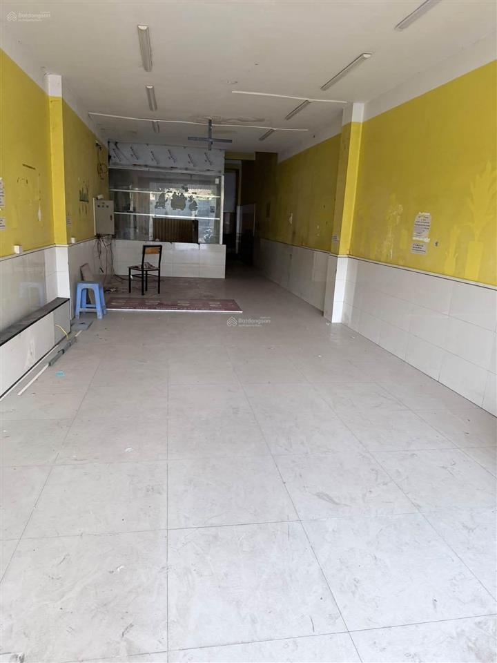 Cho thuê nhà mặt phố lạc trung, 45 triệu, 80m2, kinh doanh các loại hình, mặt tiền to