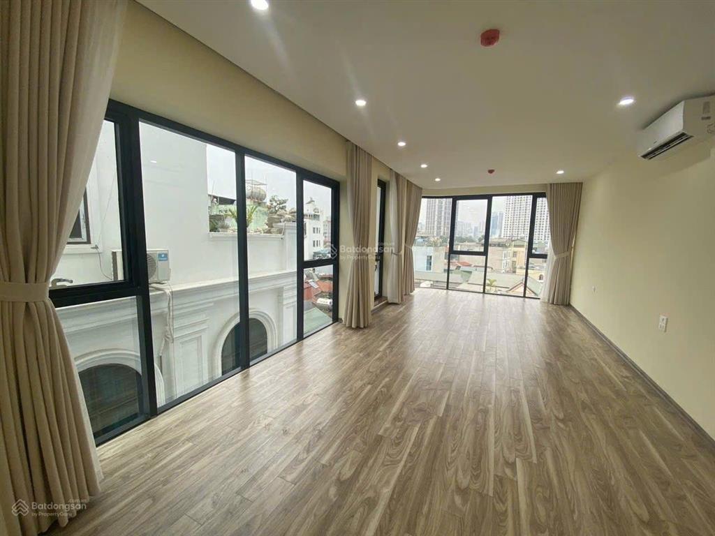 Cho thuê tòa building 11 tầng mới 100% 2 tầng hầm, phố thái hà, phạm ngọc thạch, giá 600 triệu