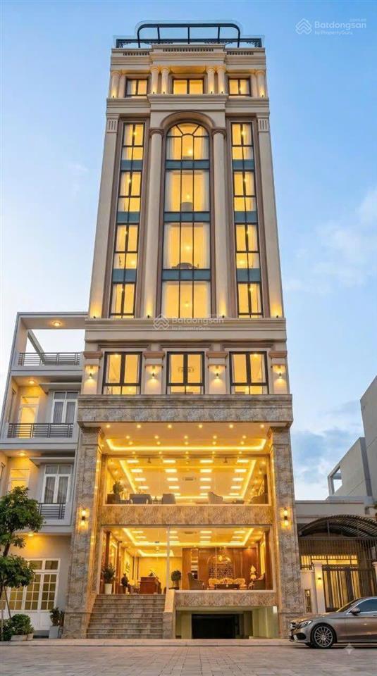 Cho thuê tòa building 11 tầng mới 100% 2 tầng hầm, phố thái hà, phạm ngọc thạch, giá 600 triệu