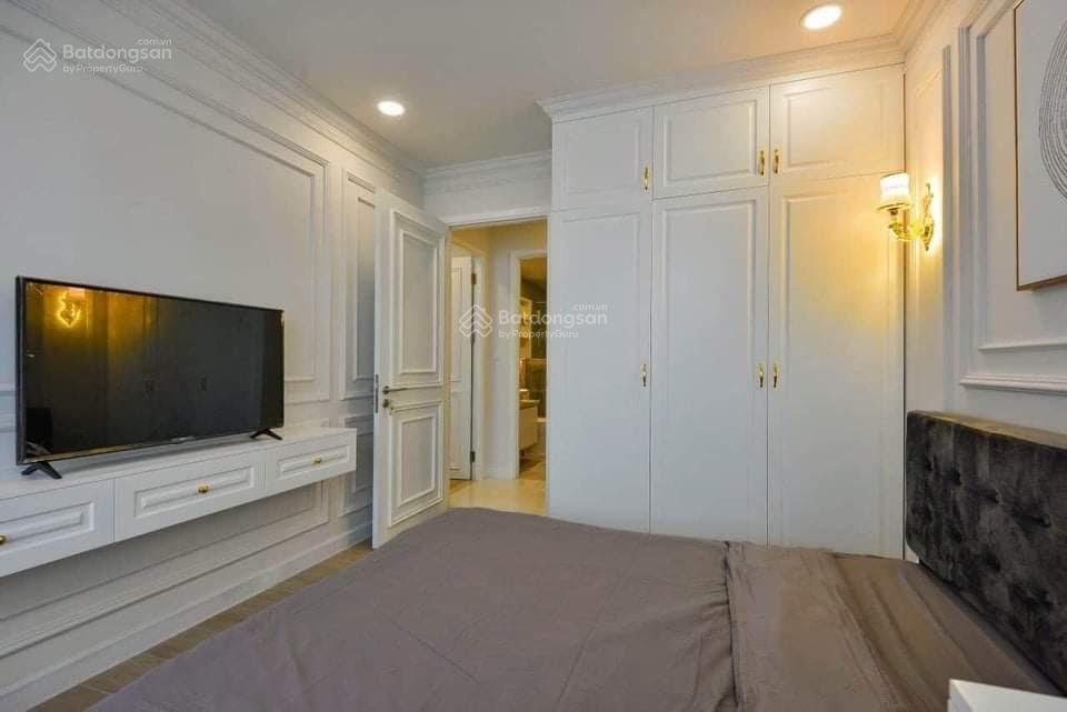 Cho thuê căn hộ kingdom 2pn + 2wc, nội thất cơ bản 18tr/tháng