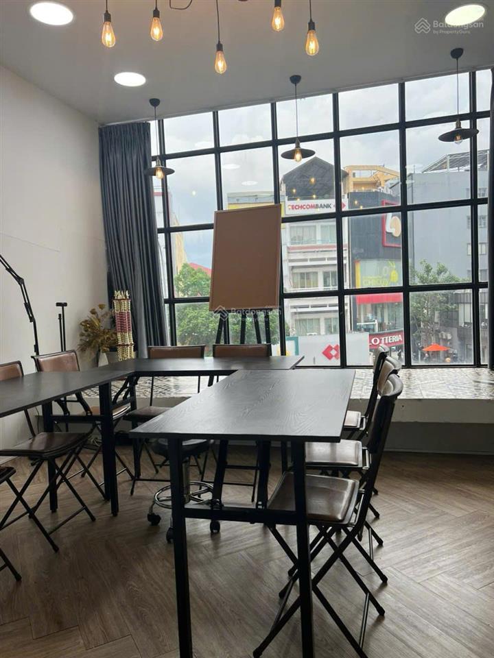 Nhà 2 lầu 4.5*10m, 5.7 tỷ. đường ngô quyền hẻm 302
