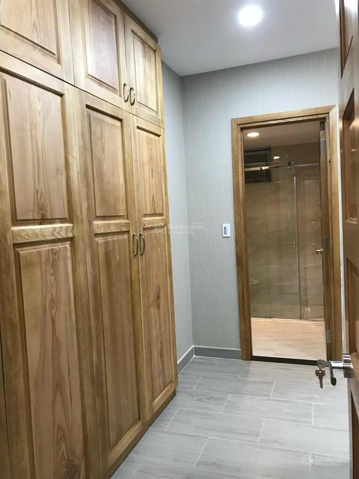Anh trai gửi bán căn hộ cosmo giá rẻ hơn thị trường 200tr 114m2 view trường quốc tế việt úc