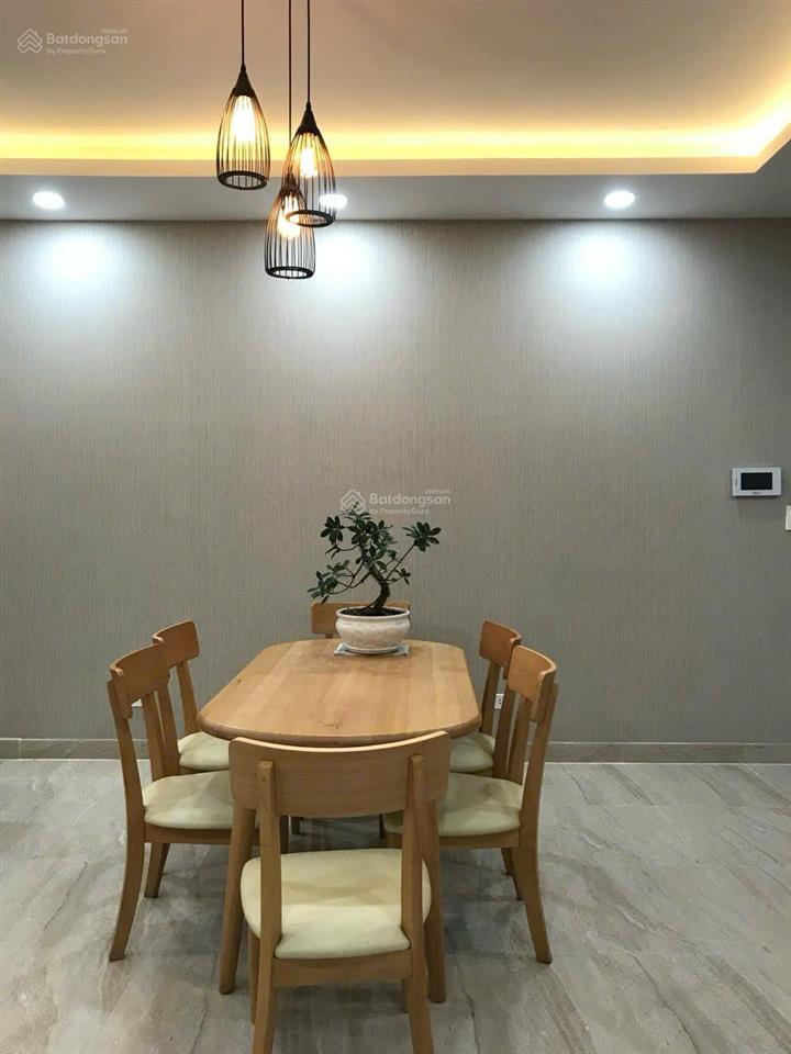Anh trai gửi bán căn hộ cosmo giá rẻ hơn thị trường 200tr 114m2 view trường quốc tế việt úc