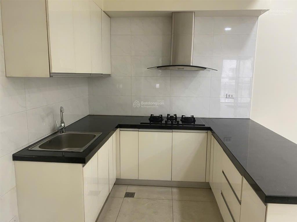 Chính chủ cần bán gấp căn hộ dockland 3pn 2wc  đã có sổ hồng