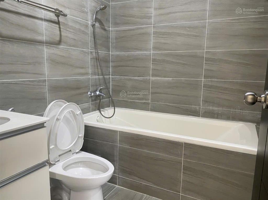 Chính chủ cần bán gấp căn hộ dockland 3pn 2wc  đã có sổ hồng