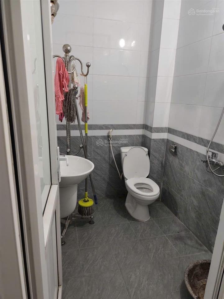 Cho thuê nhà 3 tầng tại khu tập thể quân y 103 hà đông, hà nội
