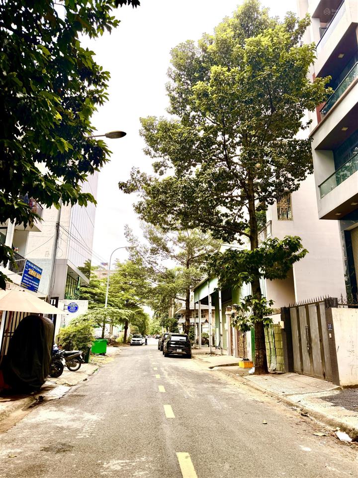 Đất huy hoàng 8x20m đường 12m ngay trương văn bang  275tr/m2