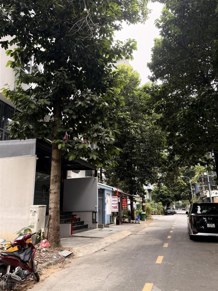 Đất huy hoàng 8x20m đường 12m ngay trương văn bang  275tr/m2