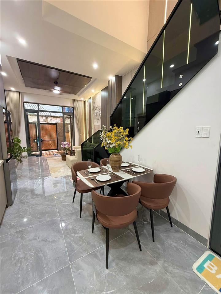 Bán nhà kiệt oto bắc đẩu, cách đường chỉ vài bước chân.