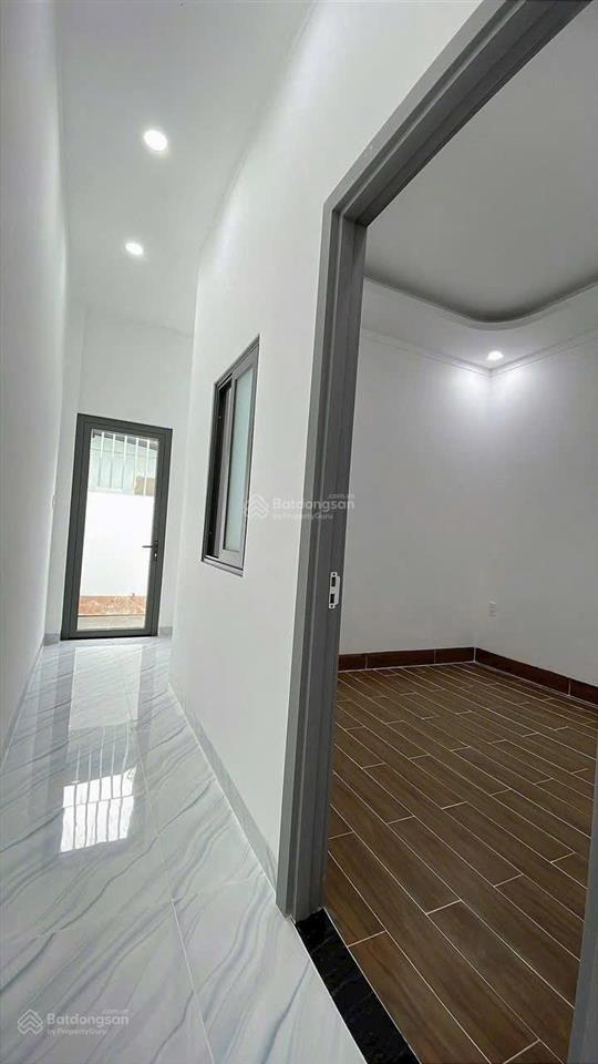 Cho thuê nhà mới xây 100% trệt 2 lầu phú lợi tdm . gần ngã tư lê hồng phong .gần trường nguyễn