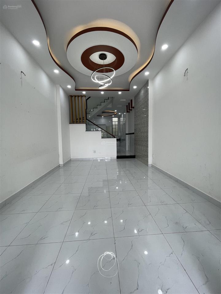 Cho thuê nhà 1 trệt 1 lầu chánh mỹ, 1 sẹc đường nguyễn văn cừ cách cầu phú cường và phố đi bộ bđ