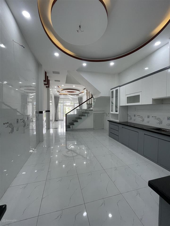 Cho thuê nhà 1 trệt 1 lầu chánh mỹ, 1 sẹc đường nguyễn văn cừ cách cầu phú cường và phố đi bộ bđ