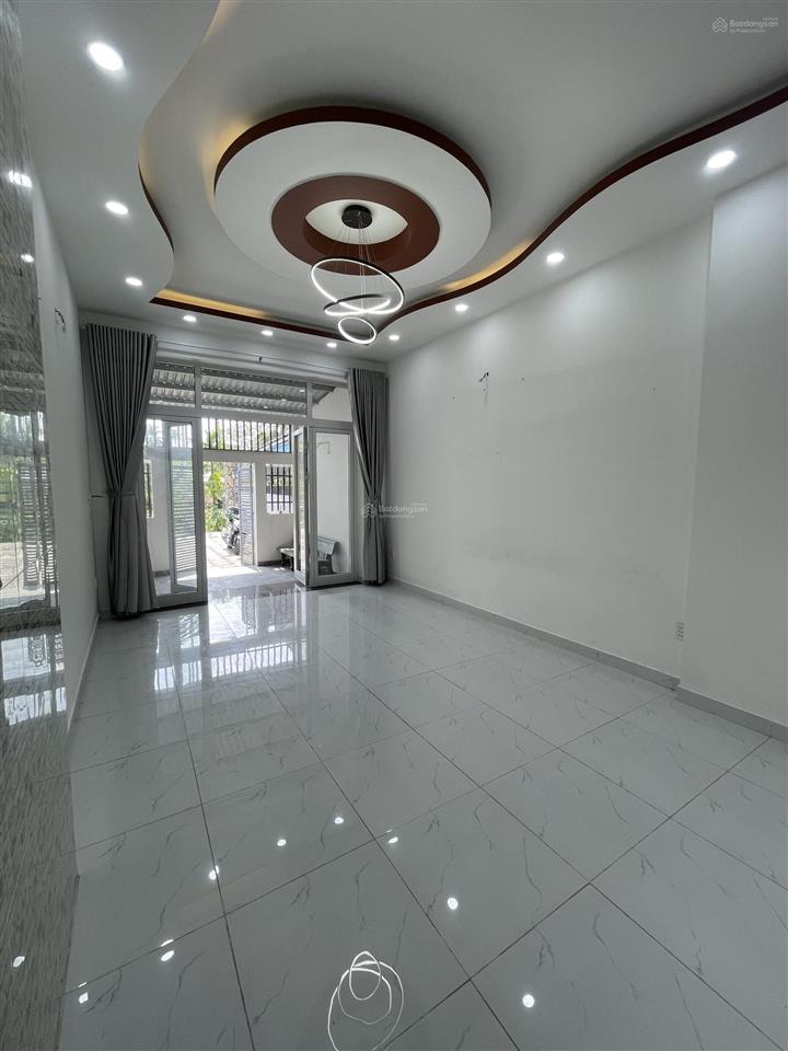 Cho thuê nhà 1 trệt 1 lầu chánh mỹ, 1 sẹc đường nguyễn văn cừ cách cầu phú cường và phố đi bộ bđ
