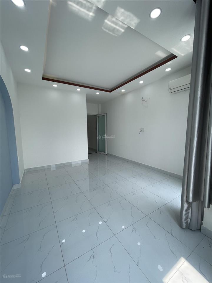 Cho thuê nhà 1 trệt 1 lầu chánh mỹ, 1 sẹc đường nguyễn văn cừ cách cầu phú cường và phố đi bộ bđ