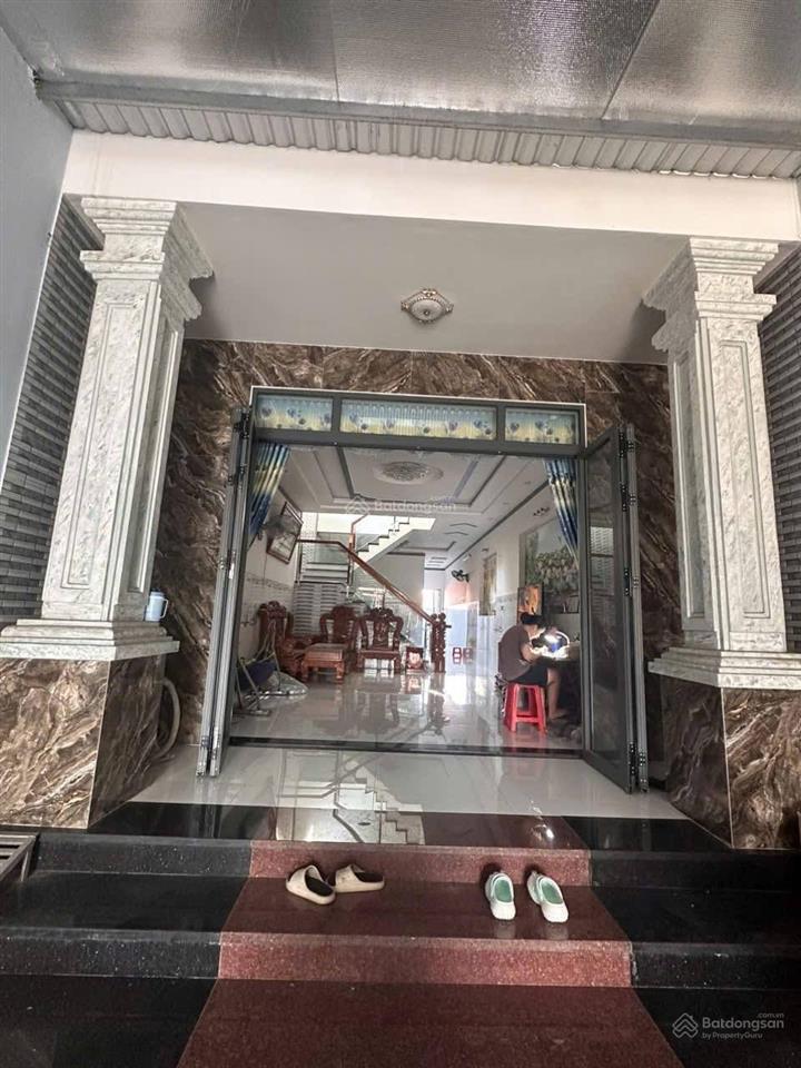 Cho thuê nhà nhà mặt tiền hồ văn cống, tương bình hiệp tdm.bình dương diện tích  5 x 30, tk nhà