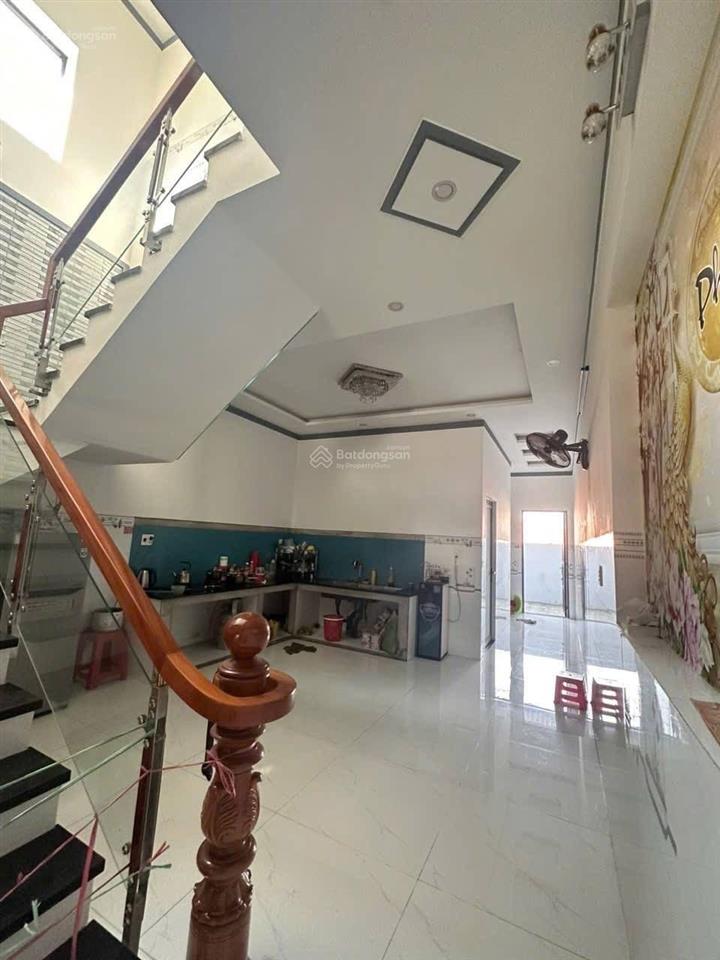Cho thuê nhà nhà mặt tiền hồ văn cống, tương bình hiệp tdm.bình dương diện tích  5 x 30, tk nhà