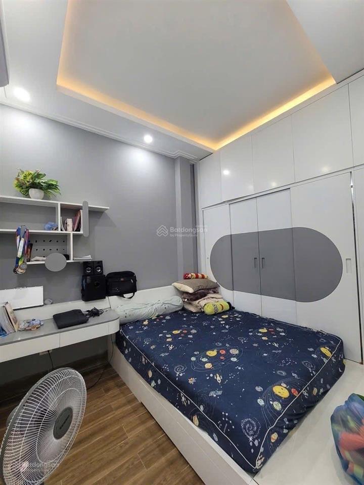  cho thuê nhà 1 trệt 1 lầu phường phú lợi  thủ dầu 1 bình dương thiết kế 1 trệt, 1 lầu gồm 3 p