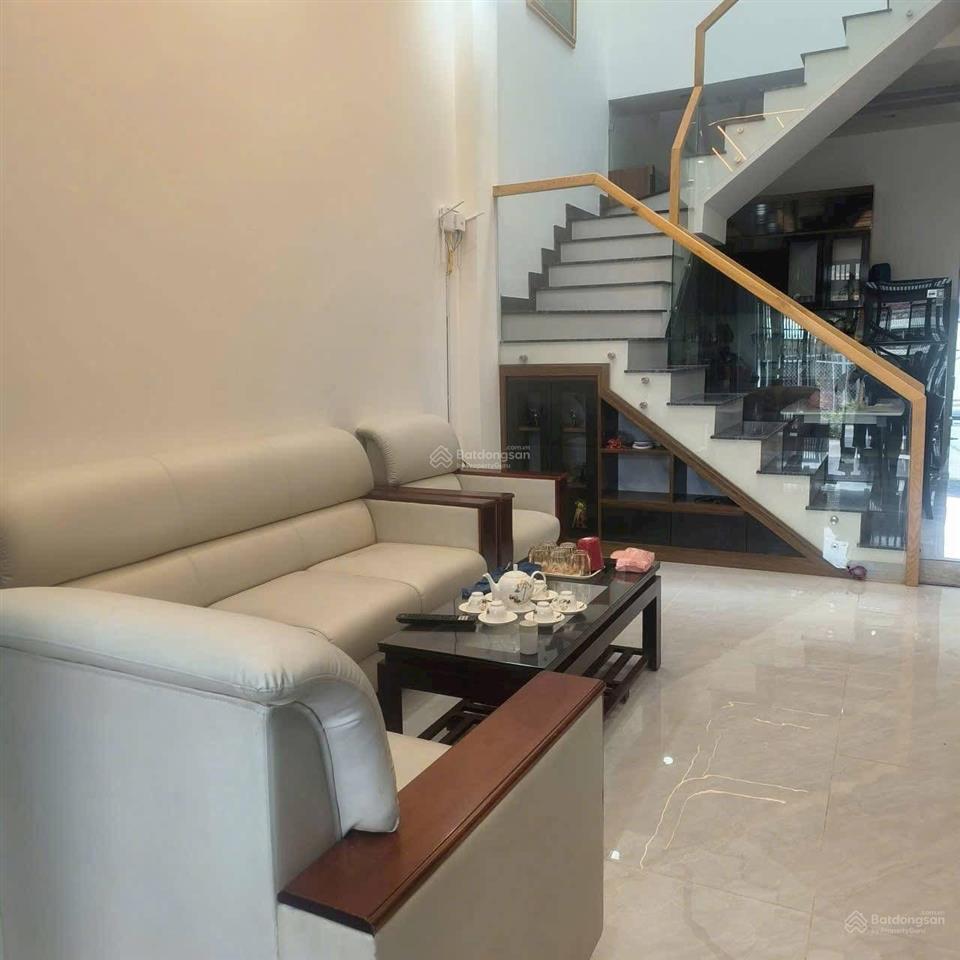 Cho thuê nhà mặt tiền hiệp an, thủ dầu một
gần chợ bưng cầu
1 trệt 1 lầu 400m2, sạch