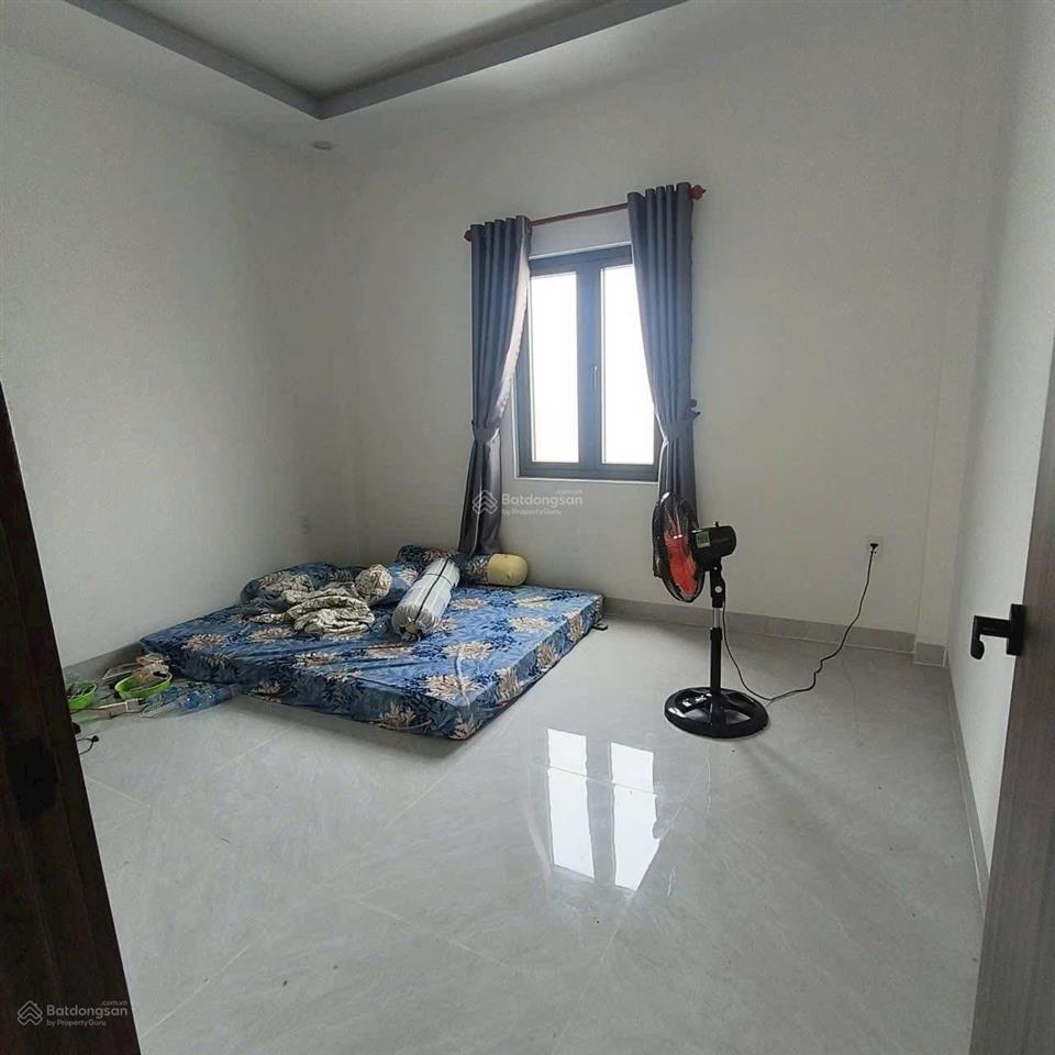 Cho thuê nhà mặt tiền hiệp an, thủ dầu một
gần chợ bưng cầu
1 trệt 1 lầu 400m2, sạch