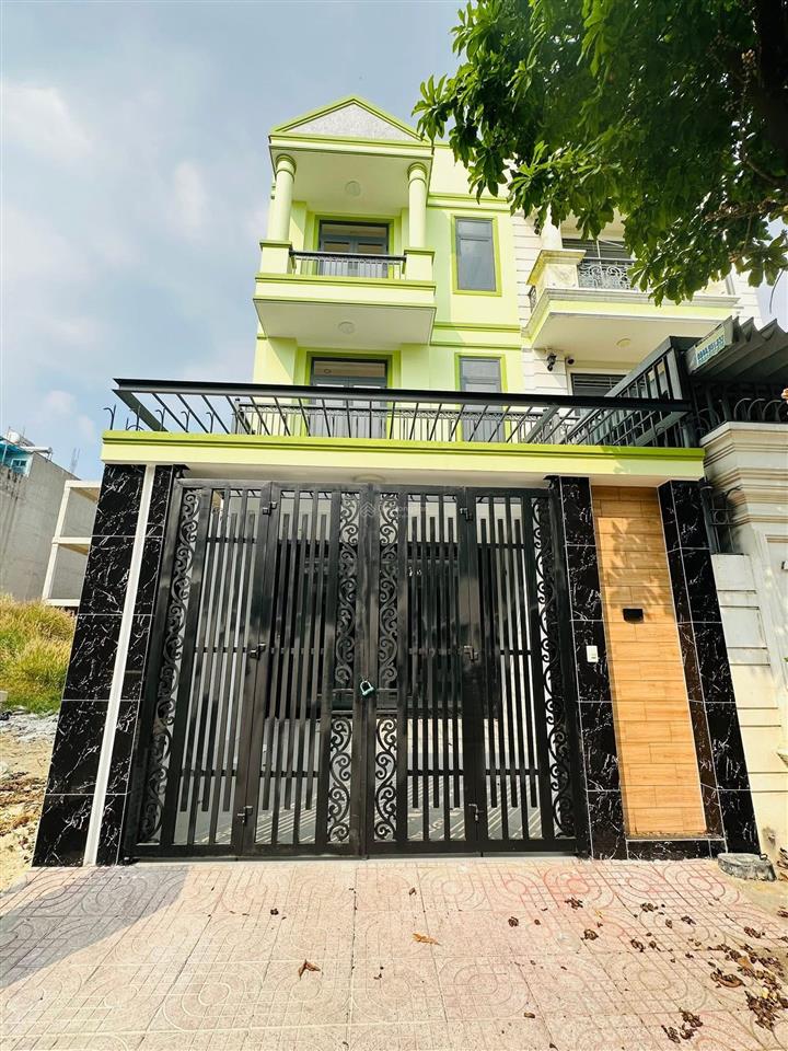 Bán nhà mới 100%  kdc phúc đạt  diện tích đất 5x20m  100m2  diện tích sàn xây dựng 328 m2
