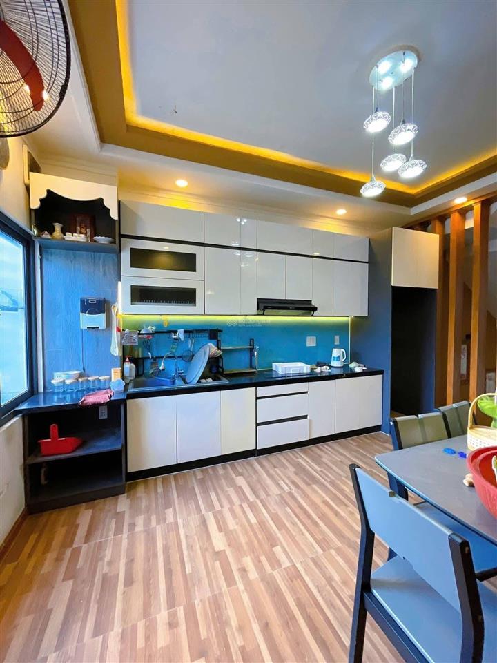Bán nhà 1 trệt 3 lầu hiệp thành thủ dầu một