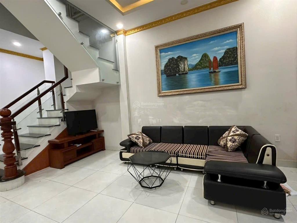 Giáp chủ
cho thuê nhà hẻm nguyễn thị minh khai gần cây xăng số 6 phường phú hoà tdm bd(củ)
thiế