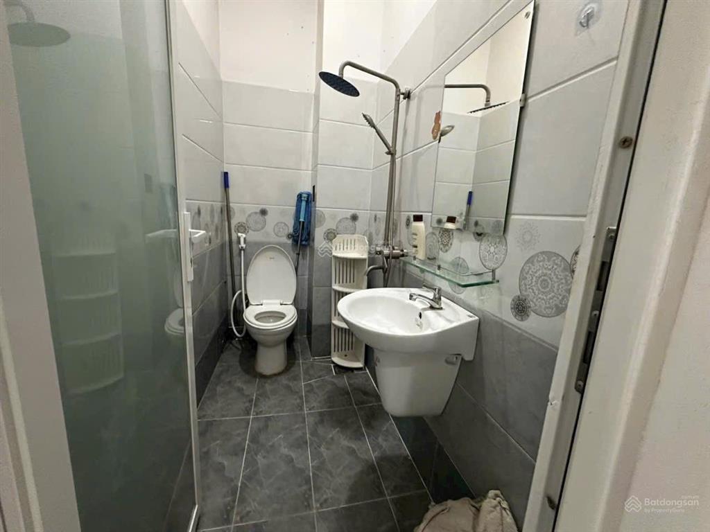 Giáp chủ
cho thuê nhà hẻm nguyễn thị minh khai gần cây xăng số 6 phường phú hoà tdm bd(củ)
thiế