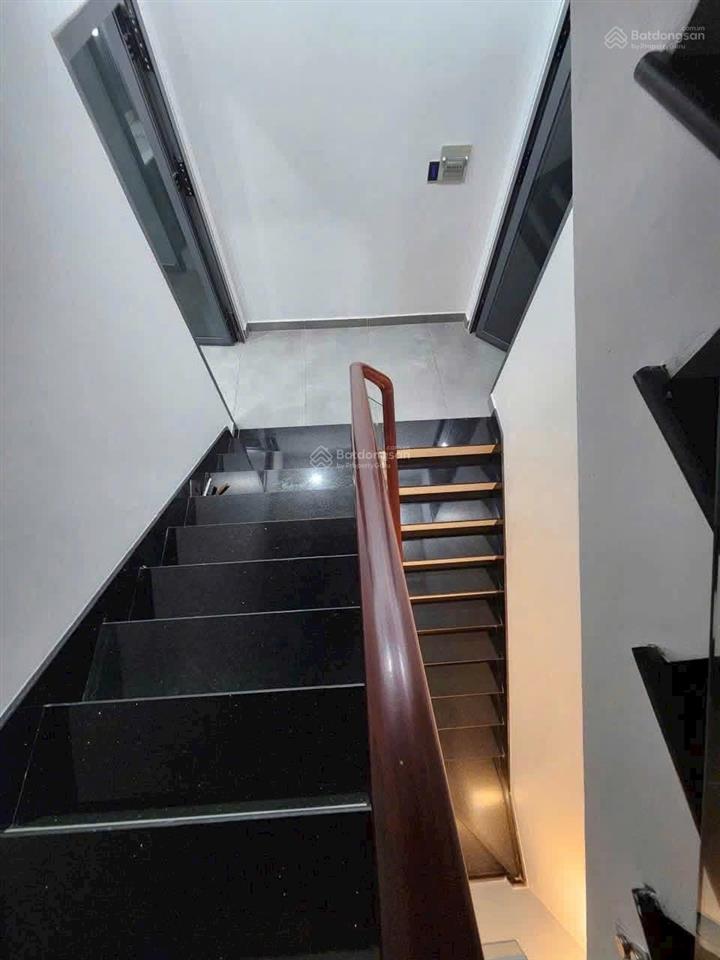 Gc cho thuê nhà phú mỹ gần hiệp thành 3 một căn nhà phố 3 tầng ngay trung tâm bình dương. dt 5*30m