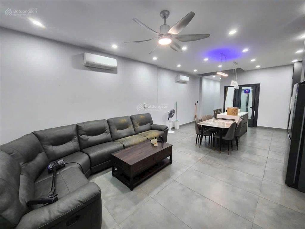Gc cho thuê nhà phú mỹ gần hiệp thành 3 một căn nhà phố 3 tầng ngay trung tâm bình dương. dt 5*30m