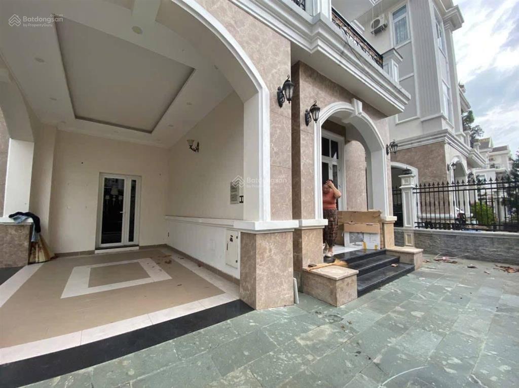Cho thuê biệt thự phố đi bộ bạch đằng phú cường tdm bình dương  diện tích 12x18 nhà đã hoàn công