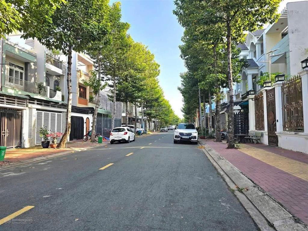 Bán nhà 1 trệt 2 lầu đường số 12 khu dân cư hiệp thành 3