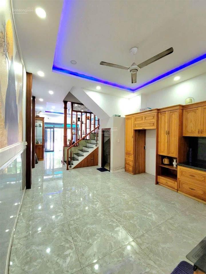 Cho thuê nhà khu nhà ở hoàng nam, thủ dầu một khu 9 phú hoà 4 phòng ngủ, full nội thất.
thích làm
