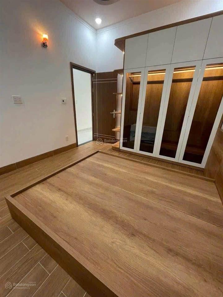 Cho thuê nhà nhánh dx 006 phú mỹ, thủ dầu một. gần tp mới bd giá 9 triệu, cọc 2 th. trệt lầu 3pn