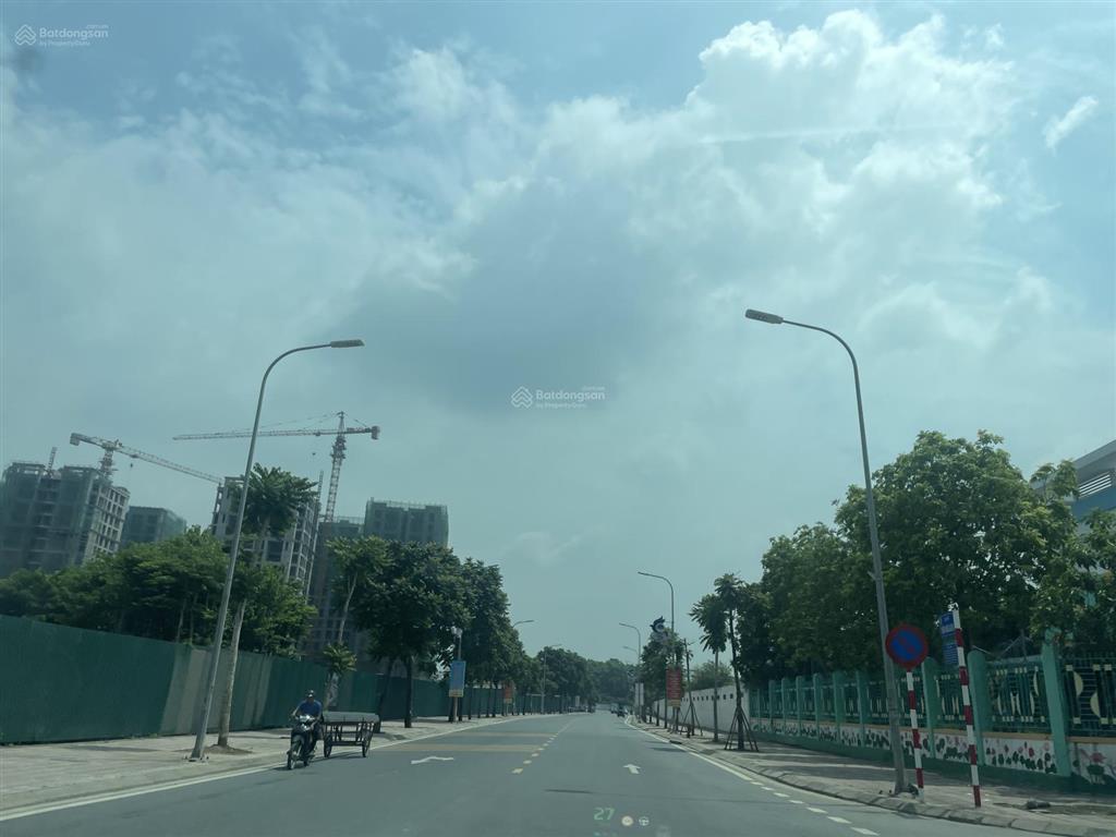Căn cuối cùng nhà 1416 tỷ | gara ô tô + thang máy long biên về ở ngay