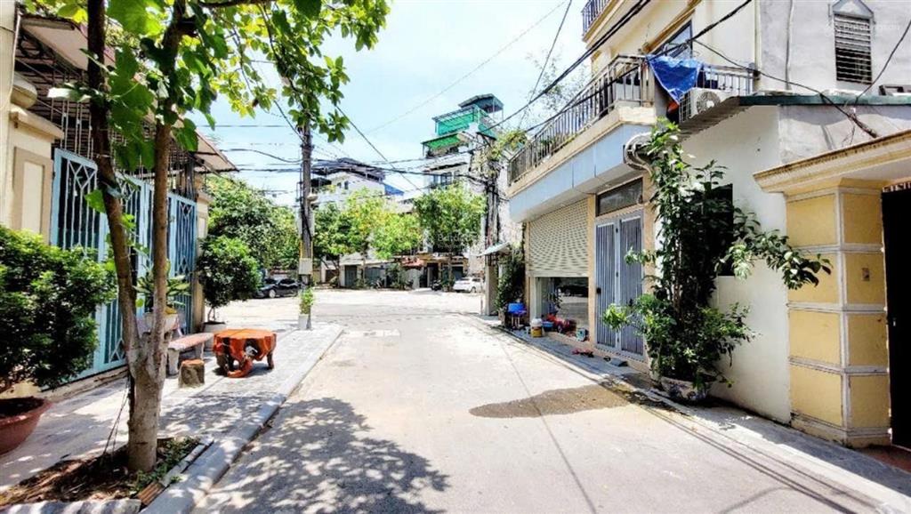 220m2 mặt phố hoàng như tiếp chỉ 300 triệu/m2, hiếm căn đẹp để ở & làm văn phòng