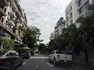 Nhà phố hoàng như tiếp vừa ở vừa kinh doanh 6 tầng tài chính 40 tỷ