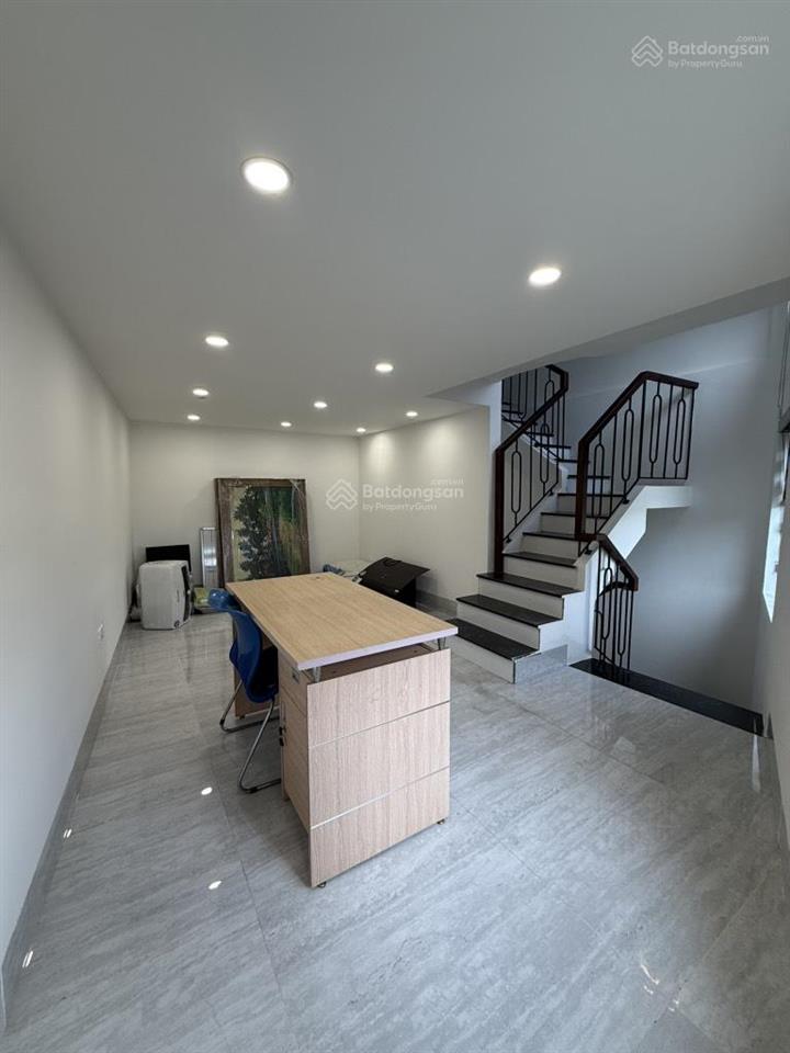 Mặt phố nguyễn văn cừ 80m chỉ 30 tỷ? có tin được không?