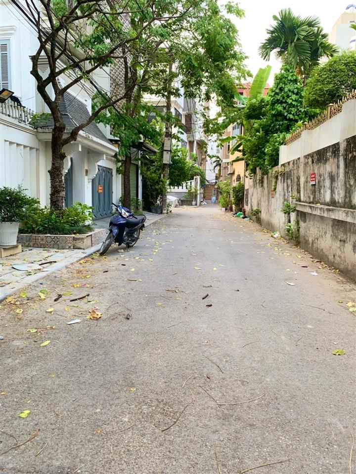 Hơn 20 tỷ 87m 8 tầng, gara ô tô + thang máy lâm hạ, hồng tiến!