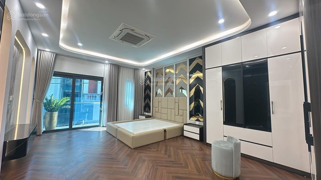 27 tỷ nhà vip gia thụy, quỹ hàng siêu hiếm 120m 6 tầng gara ô tô thang máy.