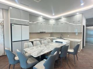 27 tỷ nhà vip gia thụy, quỹ hàng siêu hiếm 120m 6 tầng gara ô tô thang máy.