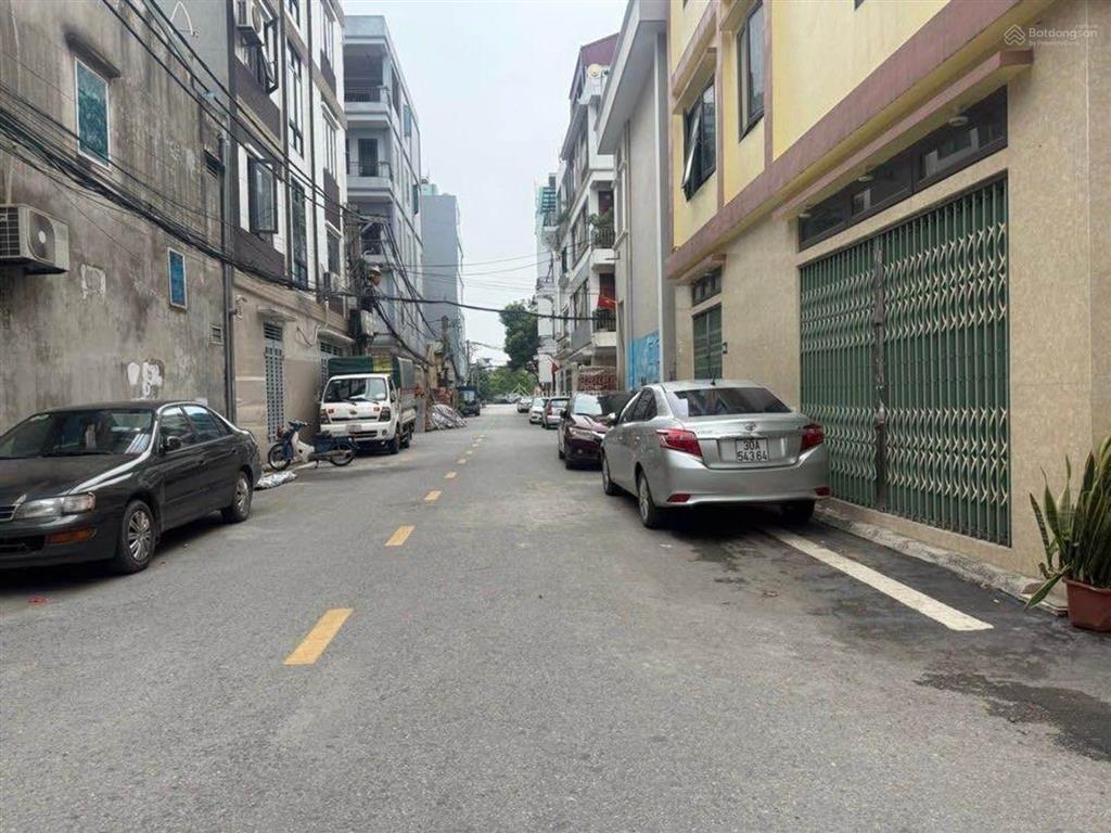 Hơn 5 tỷ tìm nhà trâu quỳ phân lô, ô tô tránh, khu dân trí cao. còn chờ gì nữa?