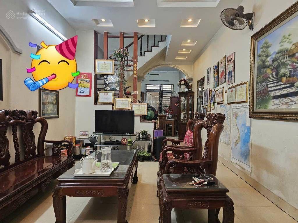 Hơn 5 tỷ tìm nhà trâu quỳ phân lô, ô tô tránh, khu dân trí cao. còn chờ gì nữa?
